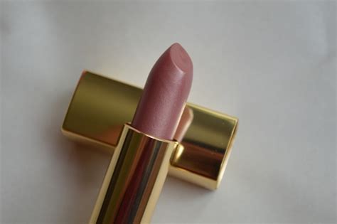 estee lauder tiramisu lipstick dupe Here are our dupes for Revlon Smoky Rose, which is a moderately warm-toned, light-medium brown with a pearl finish